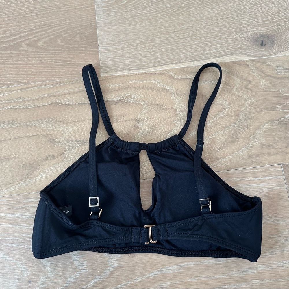 La Blanca Black Island Goddess Keyhole Swim Swimsuit Bikini Top Halter Small 4 - Picture 4 of 8